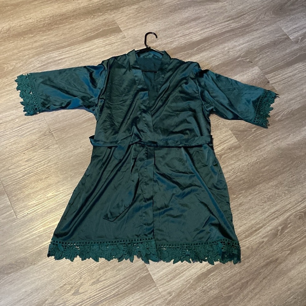 Women’s Lace-Trim Satin Robe - Dark Green